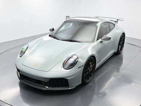 Certified 2025 Porsche 911 Carrera GTS RWD image 29
