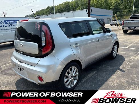 Used 2019 Kia Soul + w/ Audio Package FWD image 5