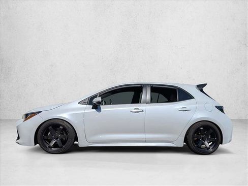 Used 2022 Toyota Corolla SE FWD image 2