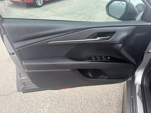 Used 2026 Toyota Camry SE FWD image 8