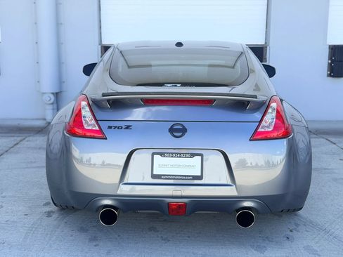 Used 2011 Nissan 370Z Touring w/ Sport Pkg RWD image 4