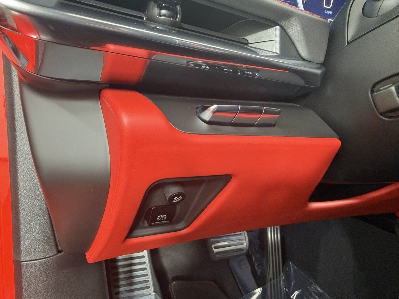 Used 2020 Chevrolet Corvette Stingray Premium Cpe w/ 3LT Preferred Equipment Group RWD image 20
