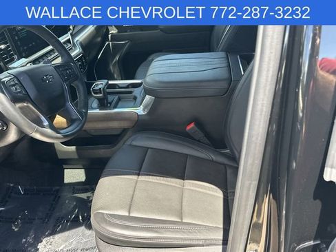Certified 2025 Chevrolet Silverado 1500 High Country w/ Midnight Edition AWD/4WD image 14
