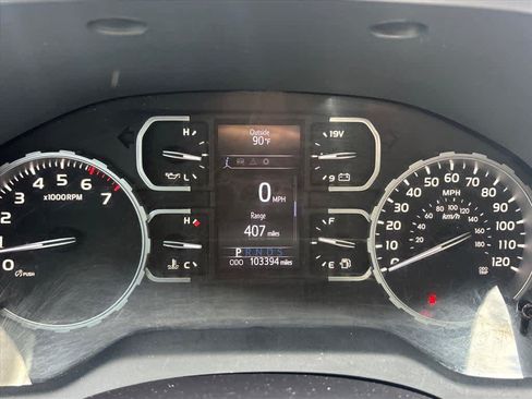 Used 2019 Toyota Tundra SR5 w/ SR5 Upgrade Package AWD/4WD image 12