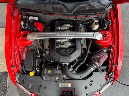 Used 2012 Ford Mustang GT Premium image 30