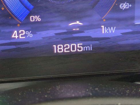 Used 2024 Chevrolet Equinox EV LT image 36