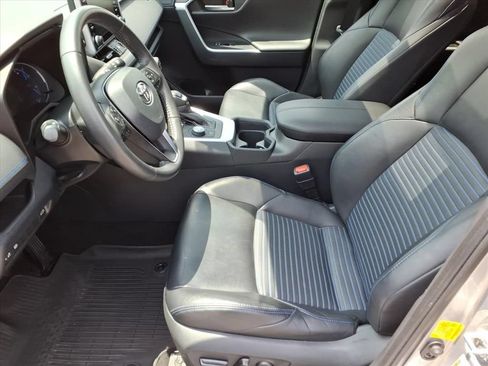 Used 2019 Toyota RAV4 XSE w/ Carpet Mat Package AWD/4WD image 12