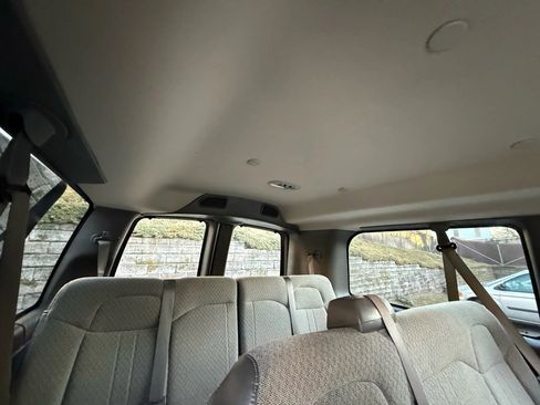 Used 2018 Chevrolet Express 3500 LT w/ LT Preferred Equipment Group image 23