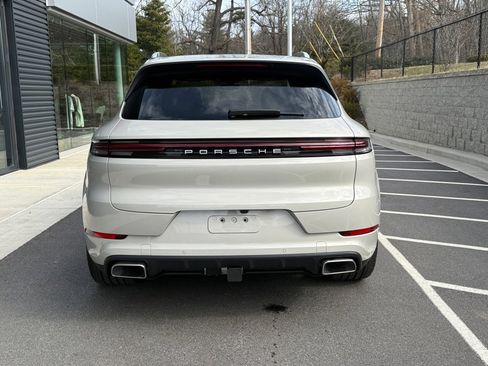 New 2026 Porsche Cayenne image 6
