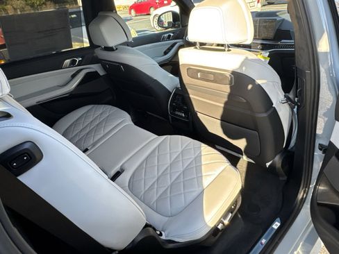 New 2026 BMW X7 xDrive40i w/ M Sport Package image 32