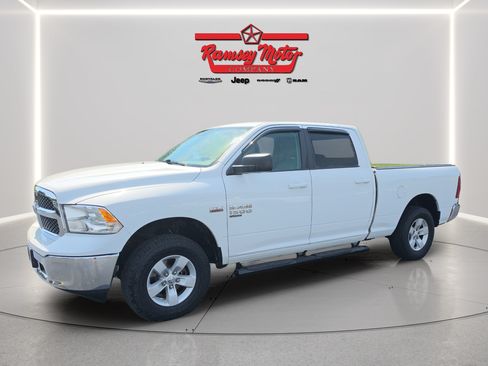 Used 2019 RAM 1500 Classic SLT AWD/4WD image 1