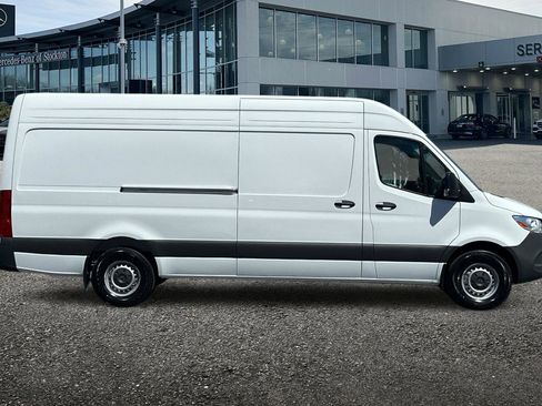 New 2025 Mercedes-Benz Sprinter 2500 image 3