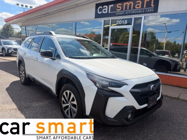 Used 2023 Subaru Outback Premium AWD/4WD image 1