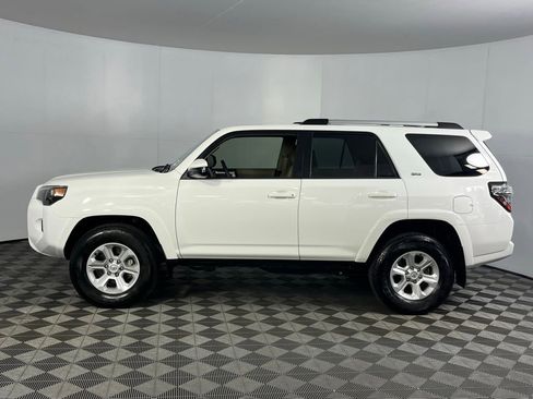 Used 2024 Toyota 4Runner SR5 AWD/4WD image 8
