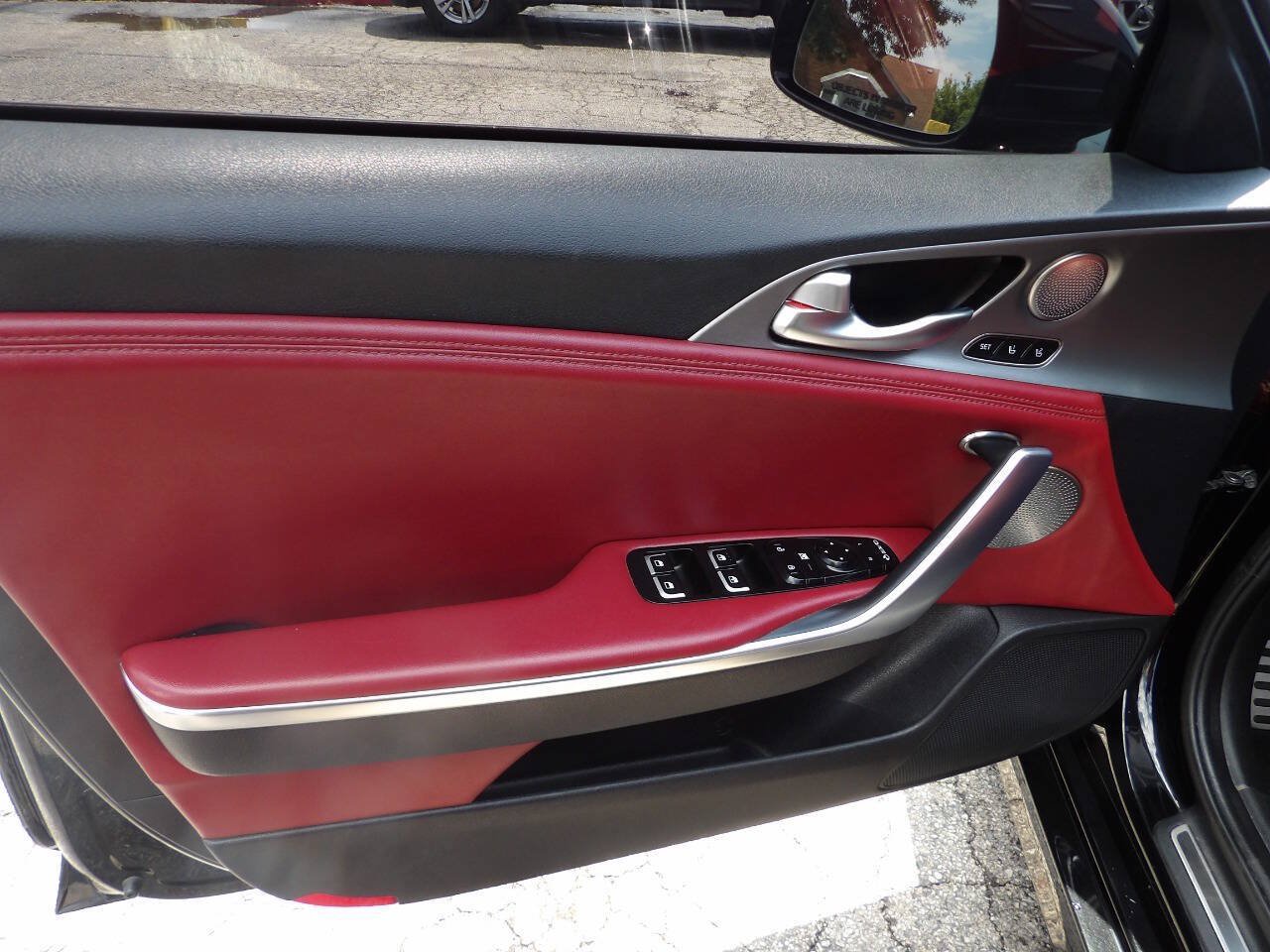 Used 2018 Kia Stinger GT2 AWD/4WD image 6