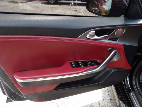 Used 2018 Kia Stinger GT2 AWD/4WD image 6