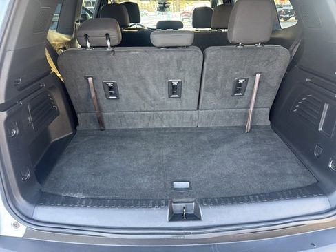 Used 2025 GMC Acadia Elevation image 26