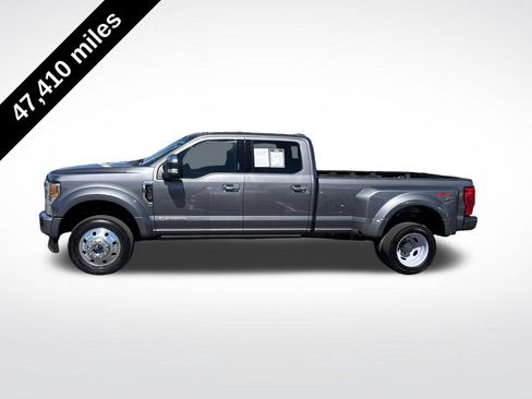Used 2021 Ford F450 Platinum w/ FX4 Off-Road Package AWD/4WD image 2
