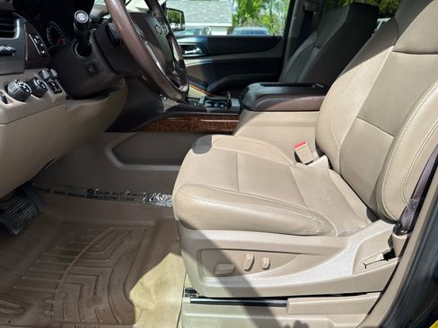 Used 2018 Chevrolet Suburban Premier w/ Max Trailering Package AWD/4WD image 11