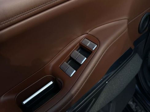 Used 2025 Lincoln Navigator Reserve image 14