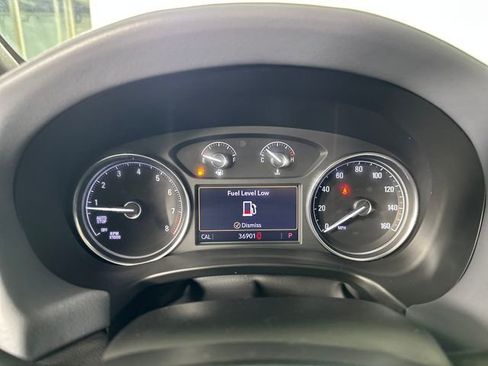 Used 2023 Buick Enclave Essence image 17