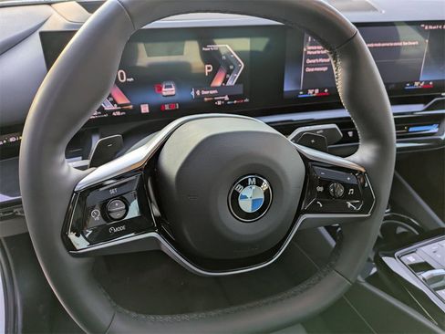 Certified 2024 BMW 530i xDrive 530i xDrive w/ Premium Package image 17