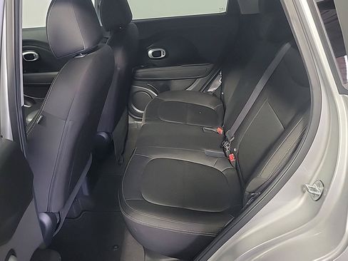 Used 2017 Kia Soul FWD image 15