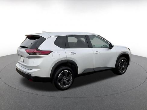 Used 2025 Nissan Rogue SV FWD image 13