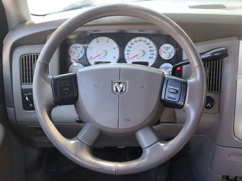 Used 2005 Dodge Ram 2500 Truck SLT image 18
