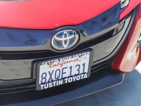 Certified 2022 Toyota Prius Prime Limited FWD image 5