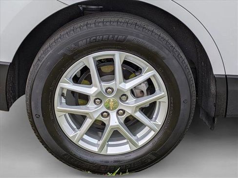Used 2023 Chevrolet Equinox LS image 23
