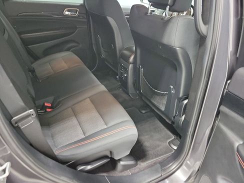 Used 2016 Jeep Grand Cherokee Laredo 75th Anniversary image 16