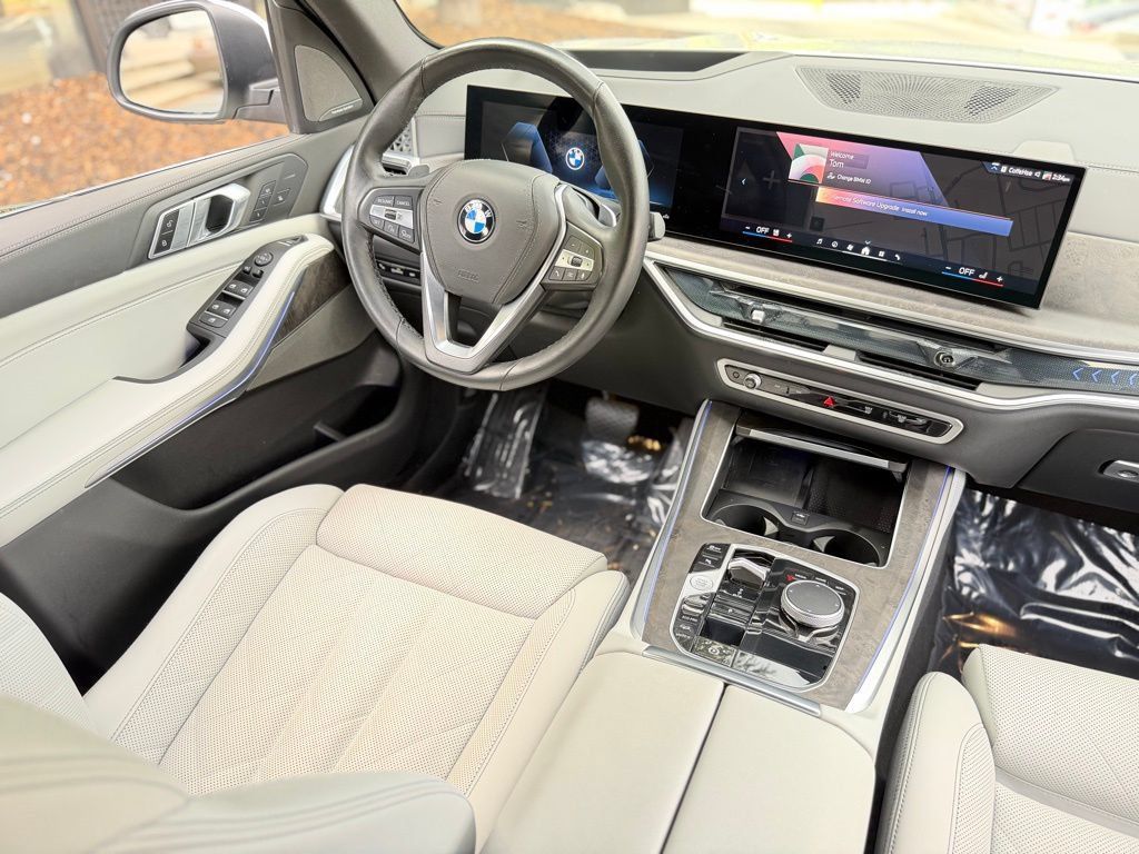 Used 2025 BMW X5 xDrive40i AWD/4WD image 42