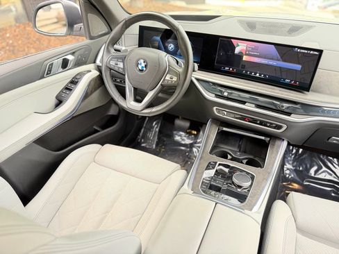 Used 2025 BMW X5 xDrive40i AWD/4WD image 42