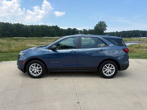 Used 2024 Chevrolet Equinox LS w/ LPO, Floor Liner Package FWD image 6