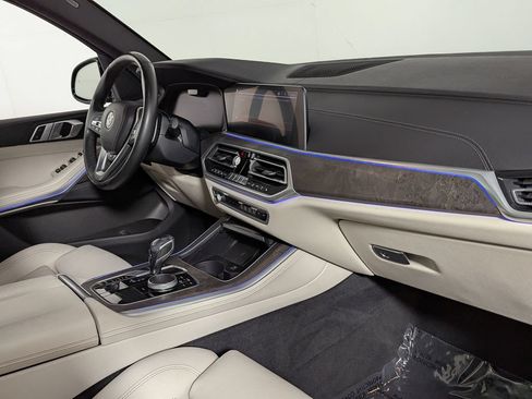 Used 2021 BMW X5 xDrive40i AWD/4WD image 27
