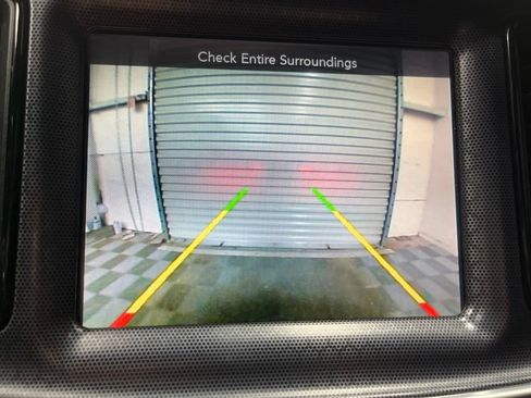 Used 2015 Dodge Challenger R/T Plus RWD image 16