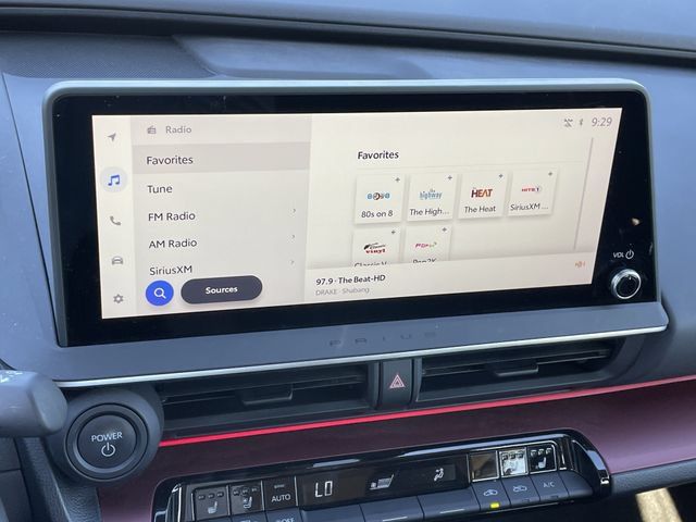 Used 2024 Toyota Prius Prime Premium w/ Advanced Technology Package FWD image 17