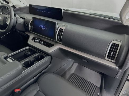 New 2026 Ford Expedition Active AWD/4WD image 31