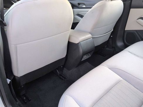 Used 2025 Nissan Altima 2.5 SV FWD image 16