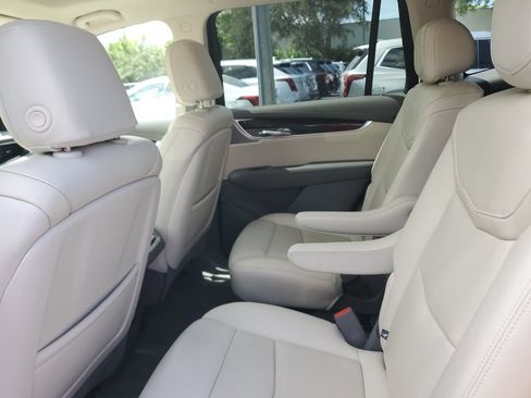 Certified 2024 Cadillac XT6 Premium Luxury w/ Technology Package FWD image 14