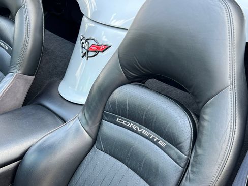 Used 1999 Chevrolet Corvette Convertible w/ Memory Pkg RWD image 20