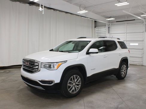 Used 2019 GMC Acadia SLE FWD image 4