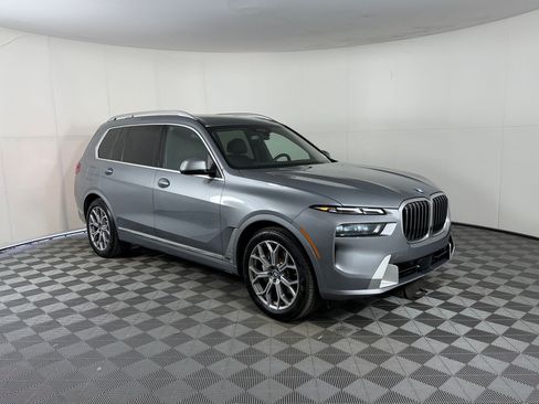 Used 2024 BMW X7 xDrive40i w/ Executive Package AWD/4WD image 7