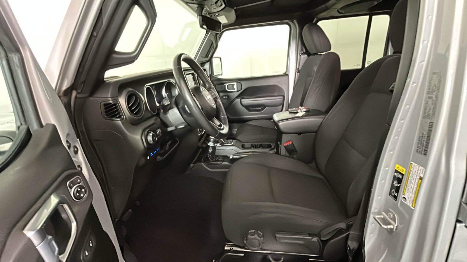 Used 2023 Jeep Wrangler Unlimited w/ Cold Weather Group AWD/4WD image 13