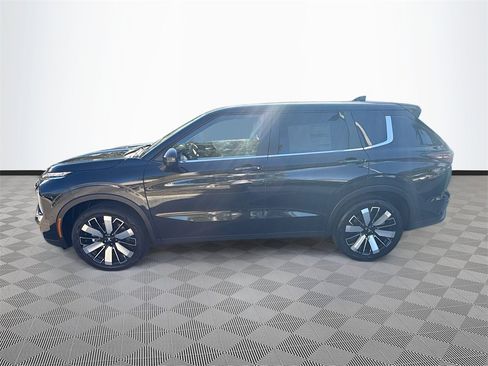 New 2026 Mitsubishi Outlander SE image 4