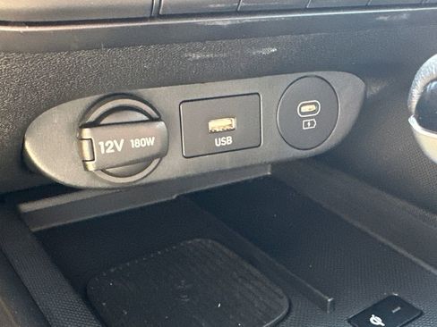 Used 2025 Hyundai Elantra Sport image 32