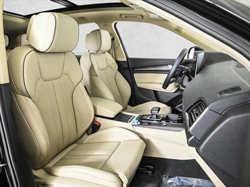 Used 2023 Audi Q5 2.0T Prestige w/ Prestige Package image 22