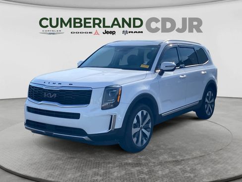 Used 2022 Kia Telluride S FWD image 1