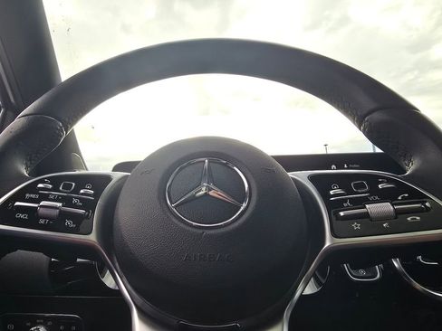 Certified 2021 Mercedes-Benz GLA 250 4MATIC image 27